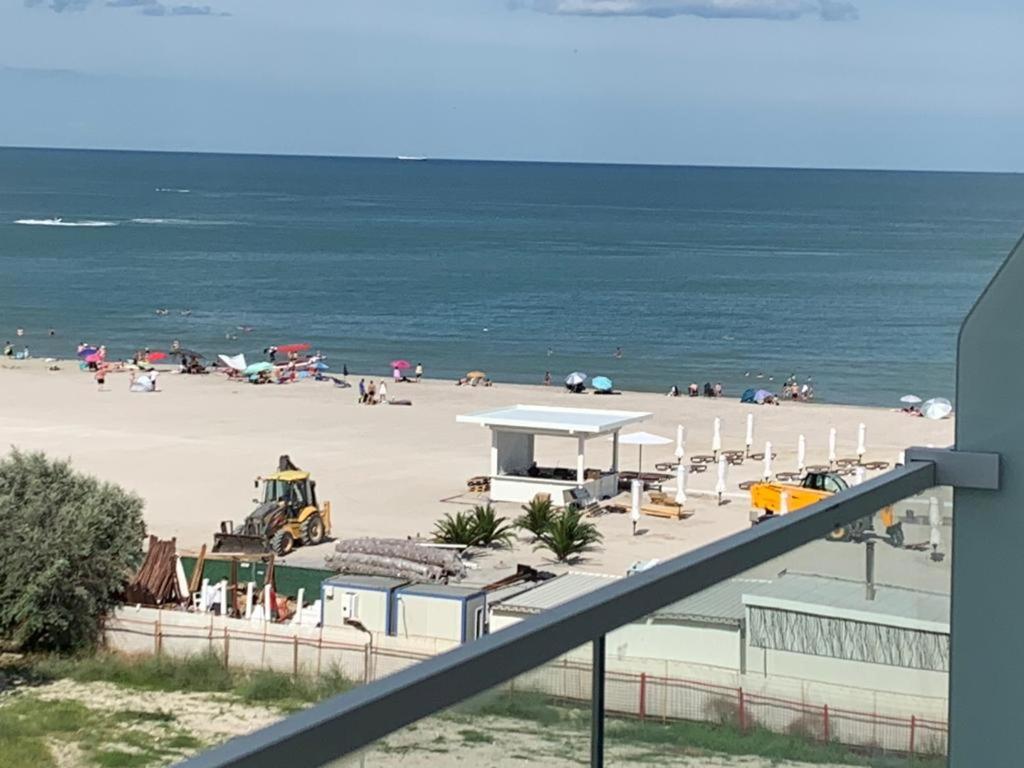 White Tower Mamaia Prestige Apartments Bagian luar foto