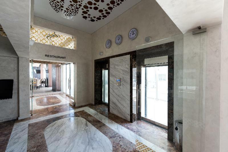 White Tower Mamaia Prestige Apartments Bagian luar foto