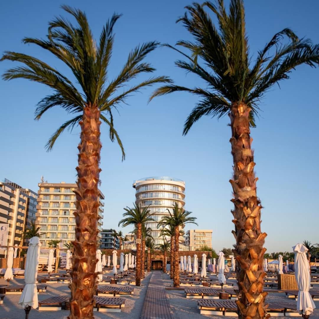 White Tower Mamaia Prestige Apartments Bagian luar foto