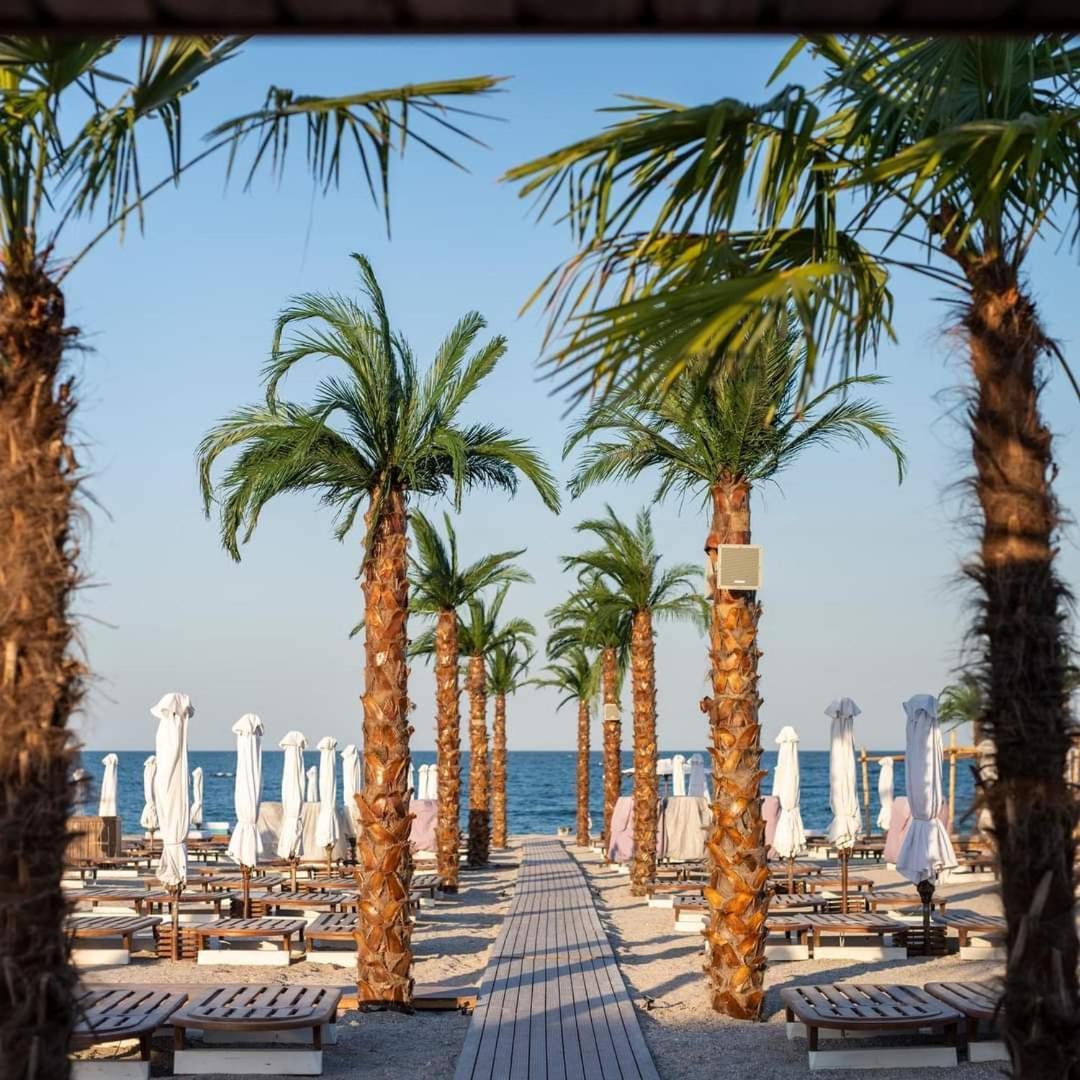 White Tower Mamaia Prestige Apartments Bagian luar foto