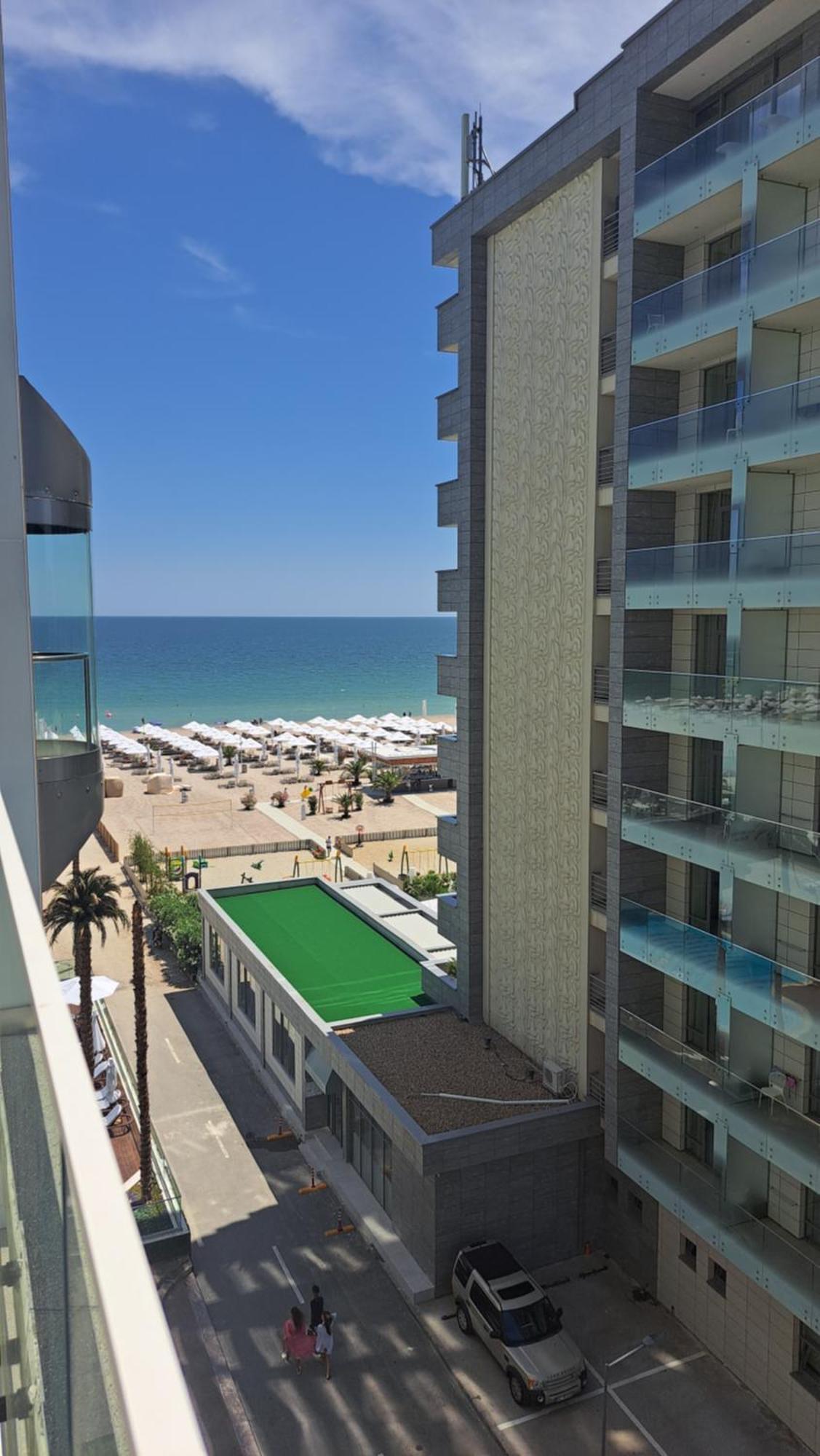White Tower Mamaia Prestige Apartments Bagian luar foto