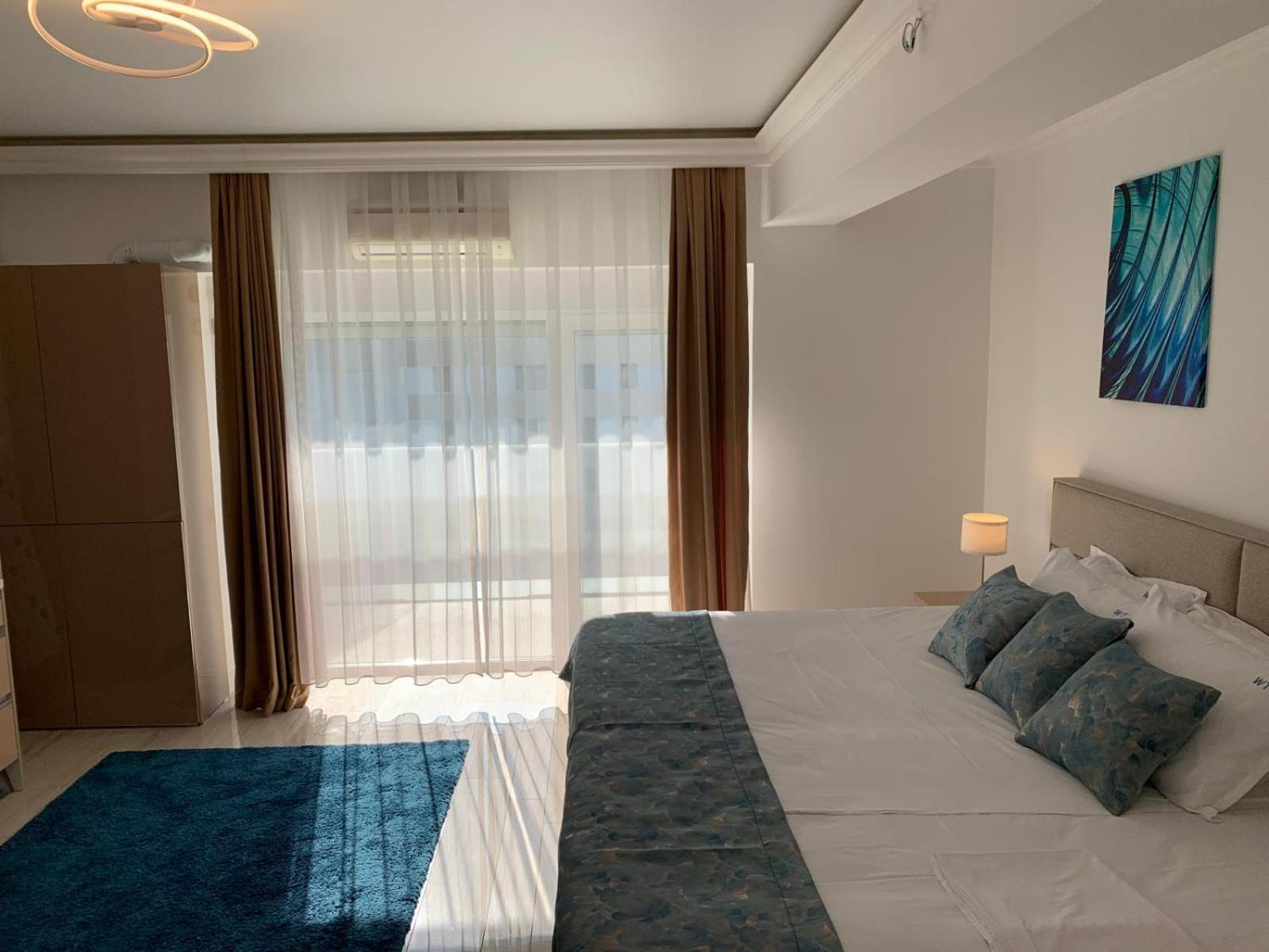 White Tower Mamaia Prestige Apartments Bagian luar foto